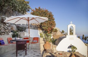 تناول الطعام بالخارج