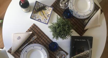 BRIGHT LOFT IN THE HEART OF FLORENCE A FEW STEPS FROM UFFIZZI