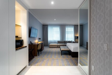 The Sutton Place Hotel Toronto - Image 3