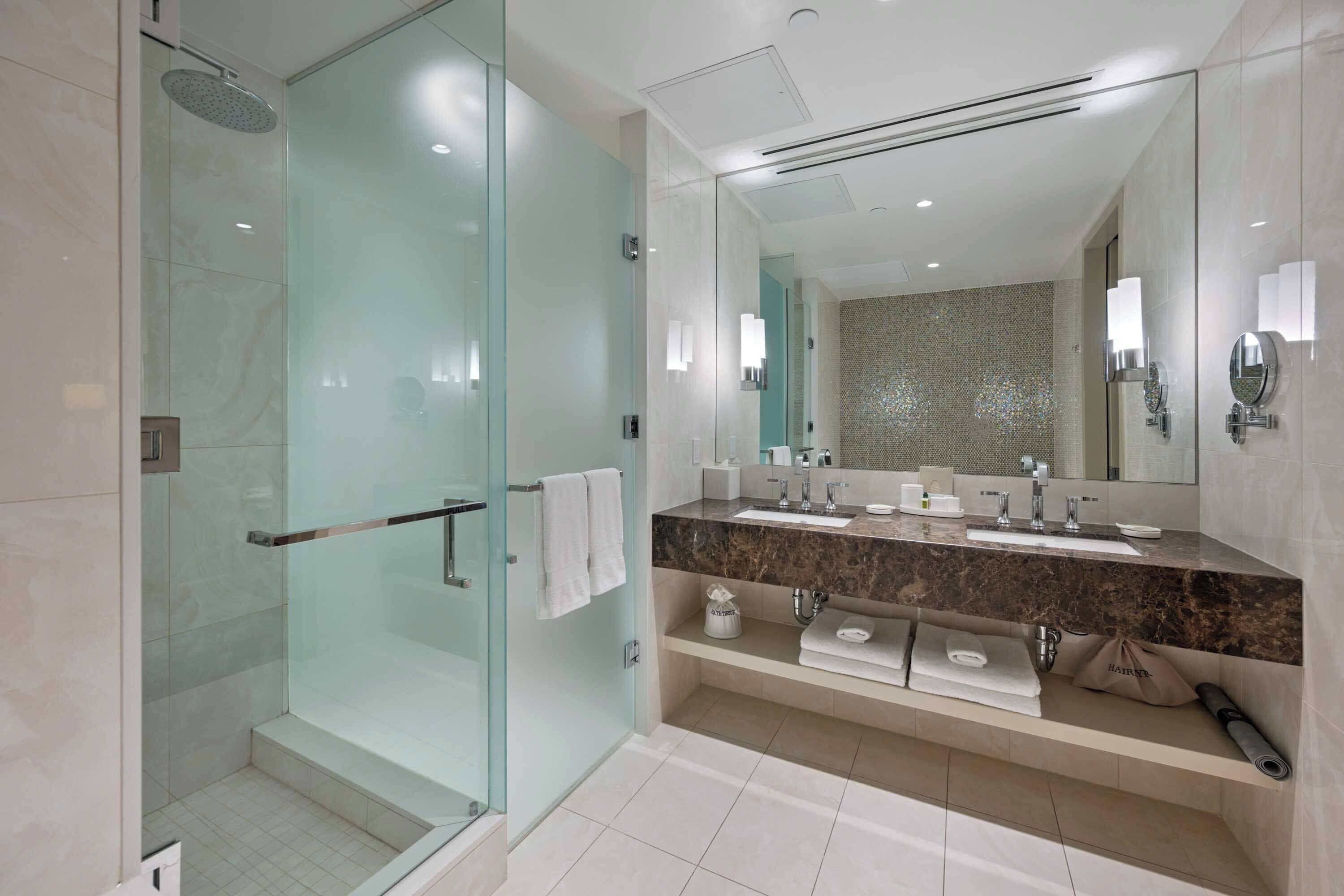 Photo - Sutton Place Hotel Toronto