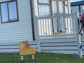 Cabin | Exterior detail - Stunning 2 Bed Chalet in Silversands Lossiemouth (Lossiemouth)