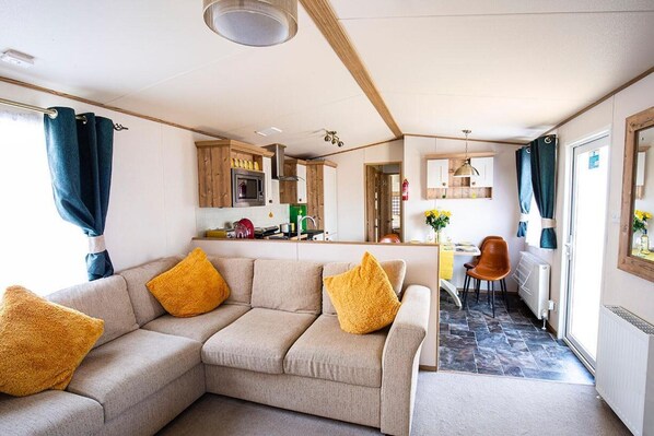 Cabin | Interior - Stunning 2 Bed Chalet in Silversands Lossiemouth (Lossiemouth)