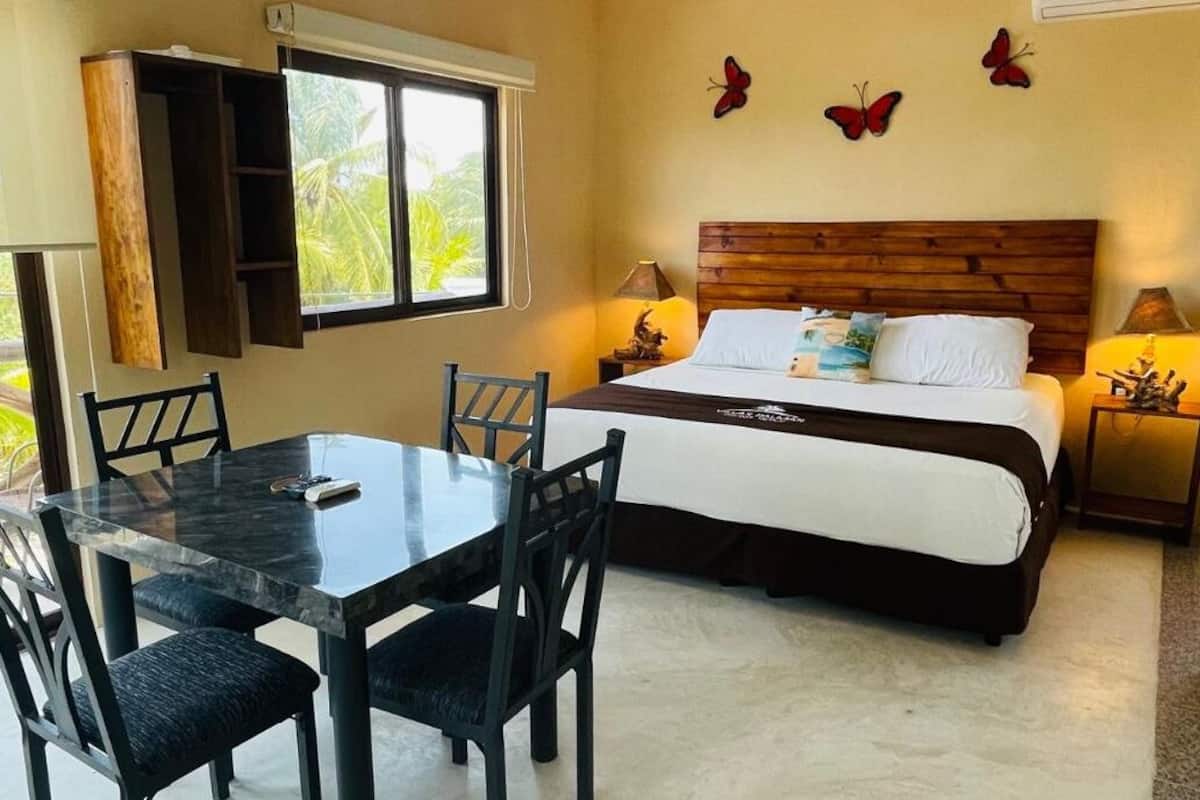 Select Comfort beds, in-room safe, laptop workspace, blackout curtains