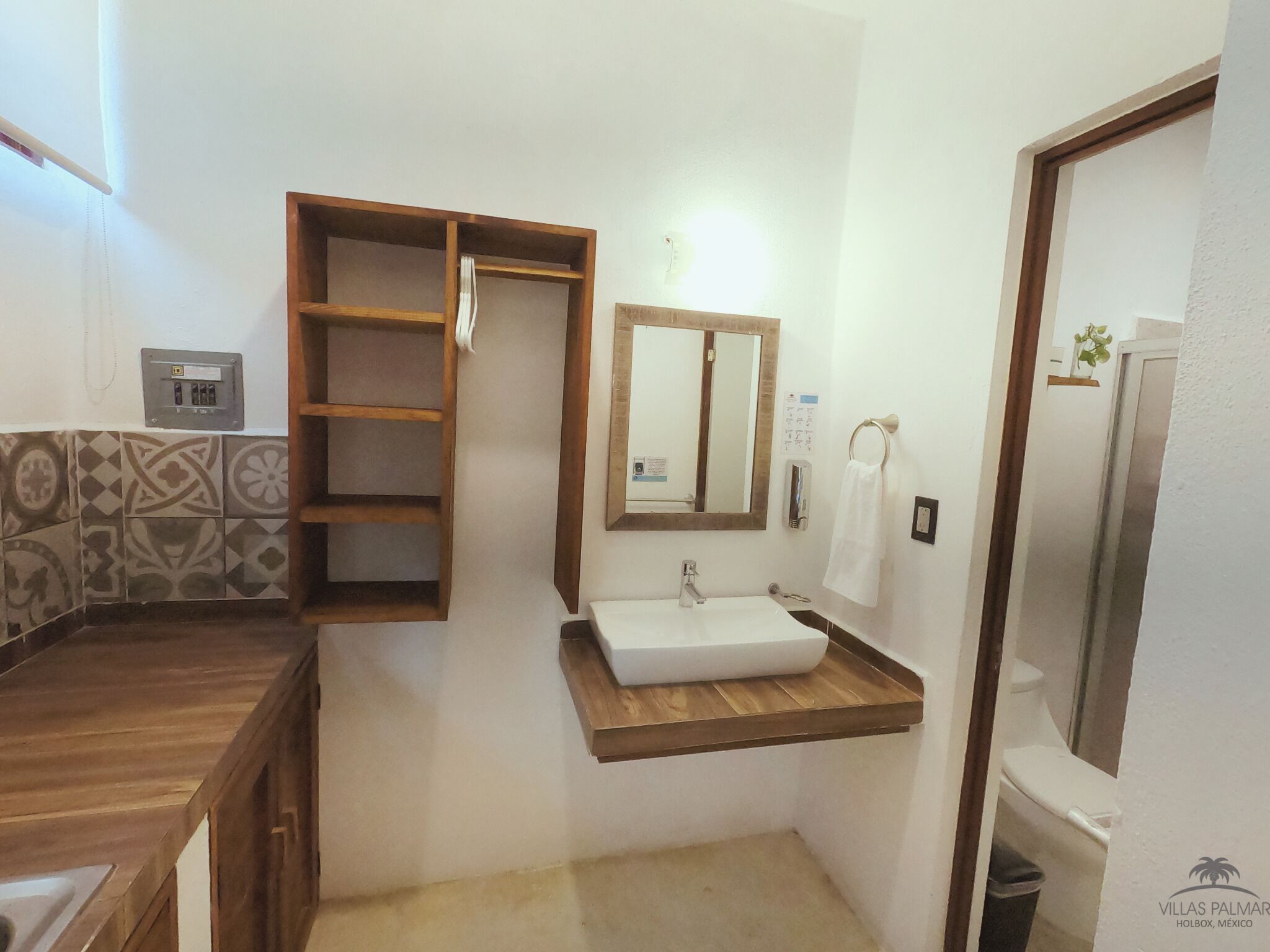 standard double room | bathroom | shower, rainfall showerhead, hair dryer, towels