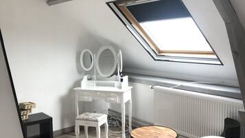 Comfort Room | Living area