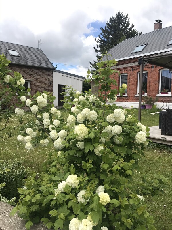 Exterior - Chambre d hôtes Oeillets bed breakfast (Nurlu)