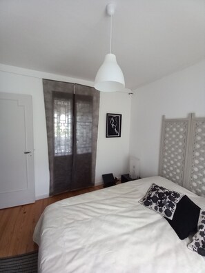 4 bedrooms, iron/ironing board, travel crib, WiFi