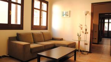 Jeux vidéo, lecteur de DVD, livres