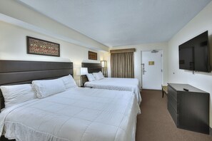 1 bedroom, free WiFi, bed sheets - Camelot By The Sea 1615 Updated 1 Bedroom Oceanfront Condo with Indoor/Outdoor Pools, Hot Tub, Lazy River (Myrtle Beach)