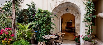 CharmSuites - charming flat in Ortigia