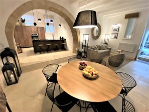 Dining - CharmSuites - charming flat in Ortigia (Siracusa)