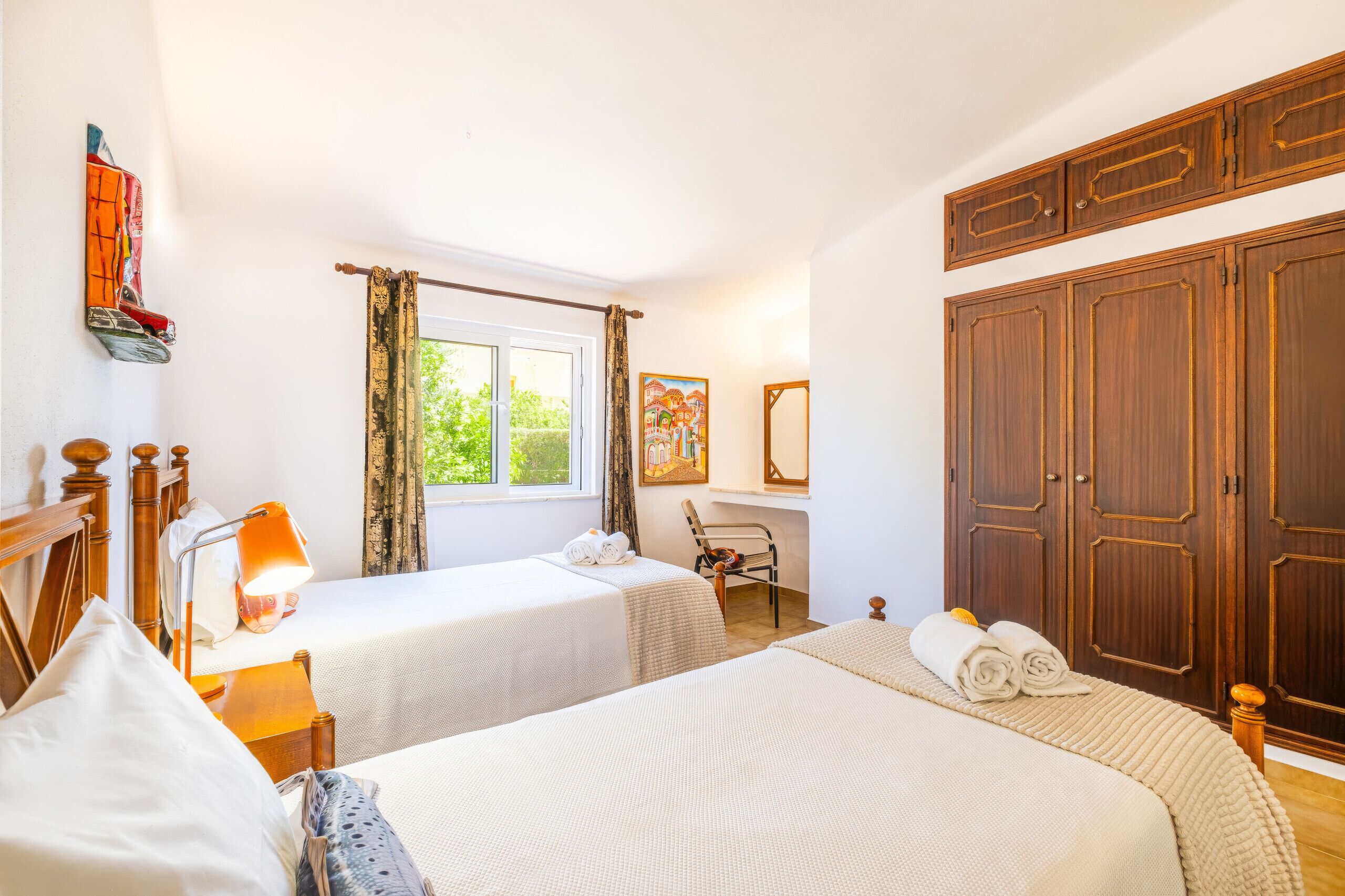 2 bedrooms, in-room safe, iron/ironing board, WiFi (free)