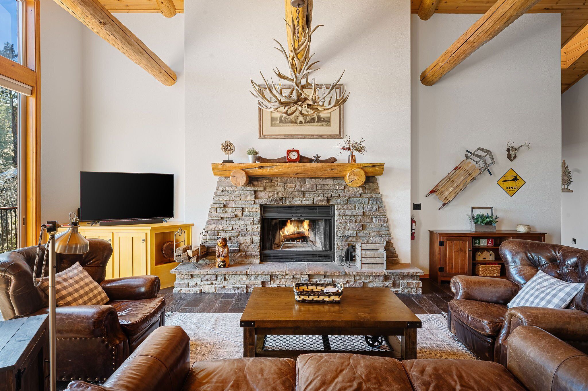 View on the Rocks. Brand new addition 2 bedrooms, game room, deck and more!