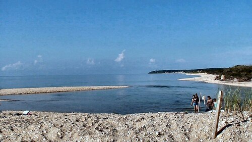 Two minuet walk to the beach. On a quiet private road