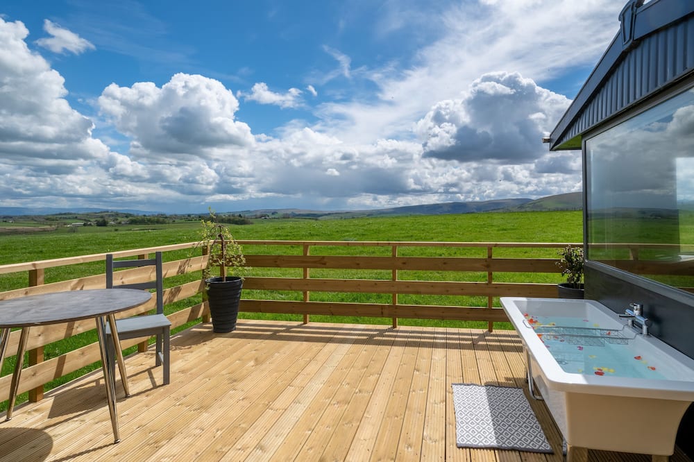 Pennine View - Fantastic views with outdoor bathtub