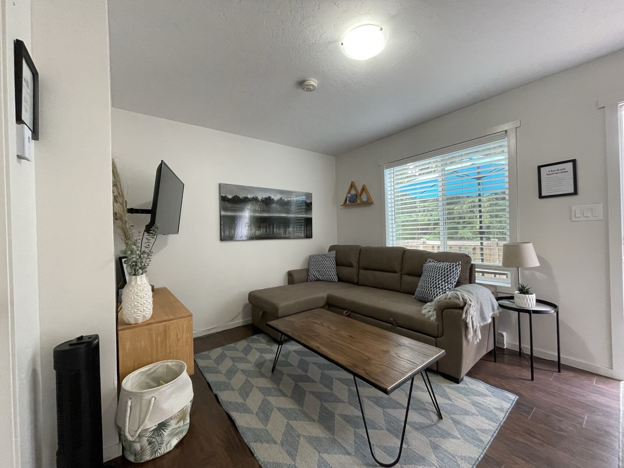 The Hideout | Cabins at Crowfoot Mtn - Mountain views with Hot tub