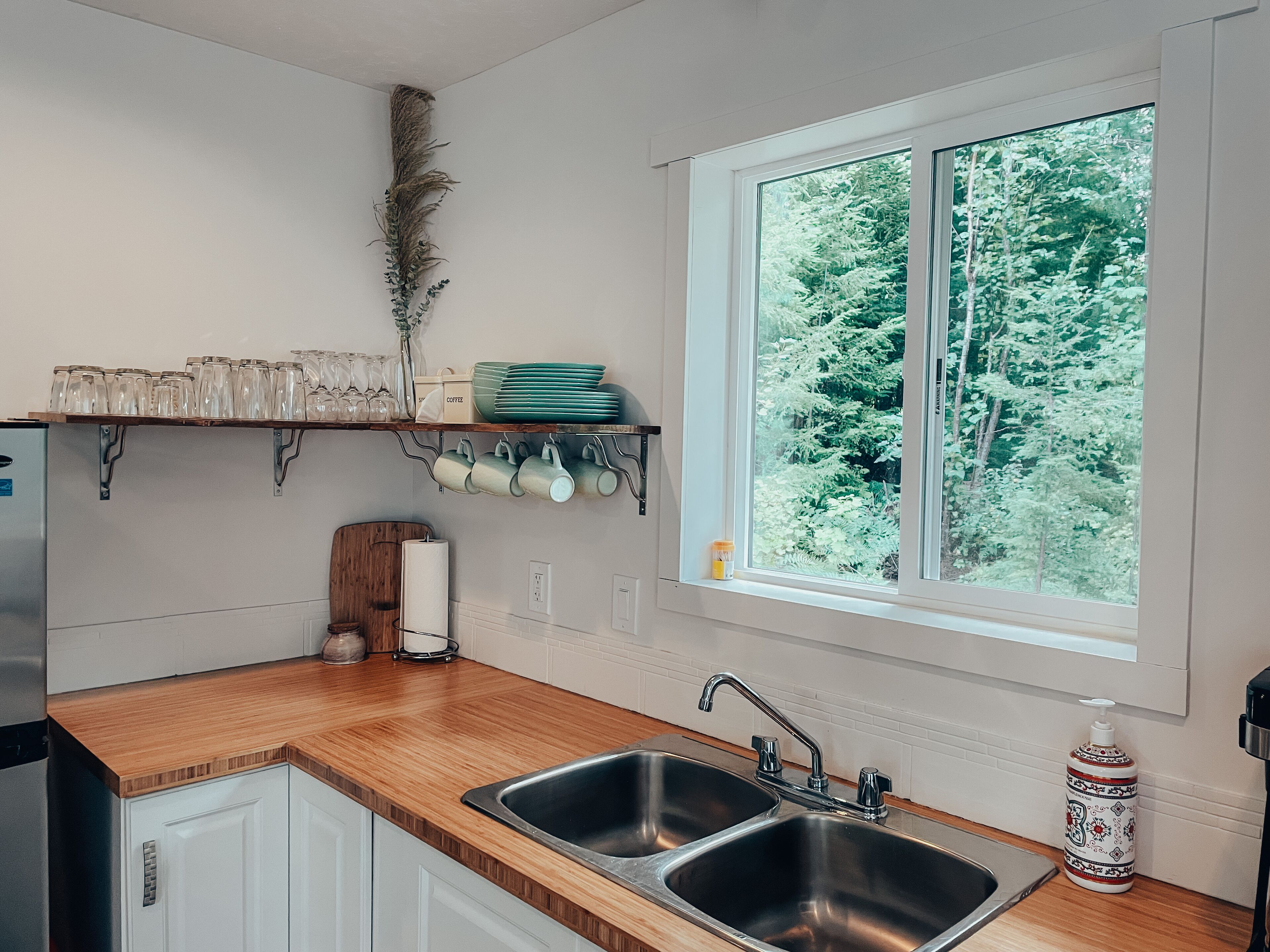 The Hideout | Cabins at Crowfoot Mtn - Mountain views with Hot tub