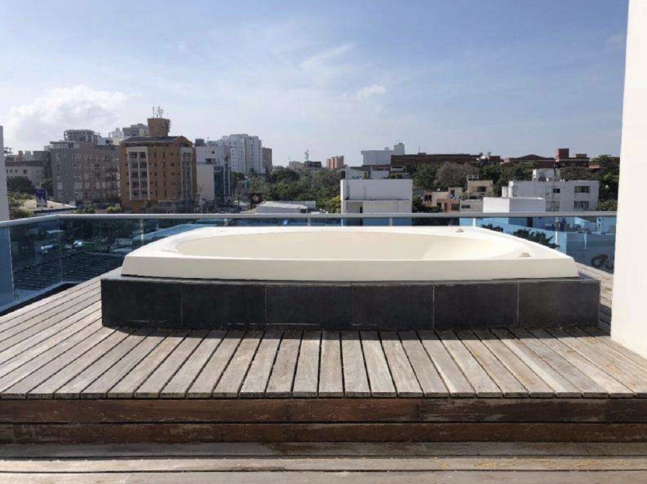 Bain à remous extérieur