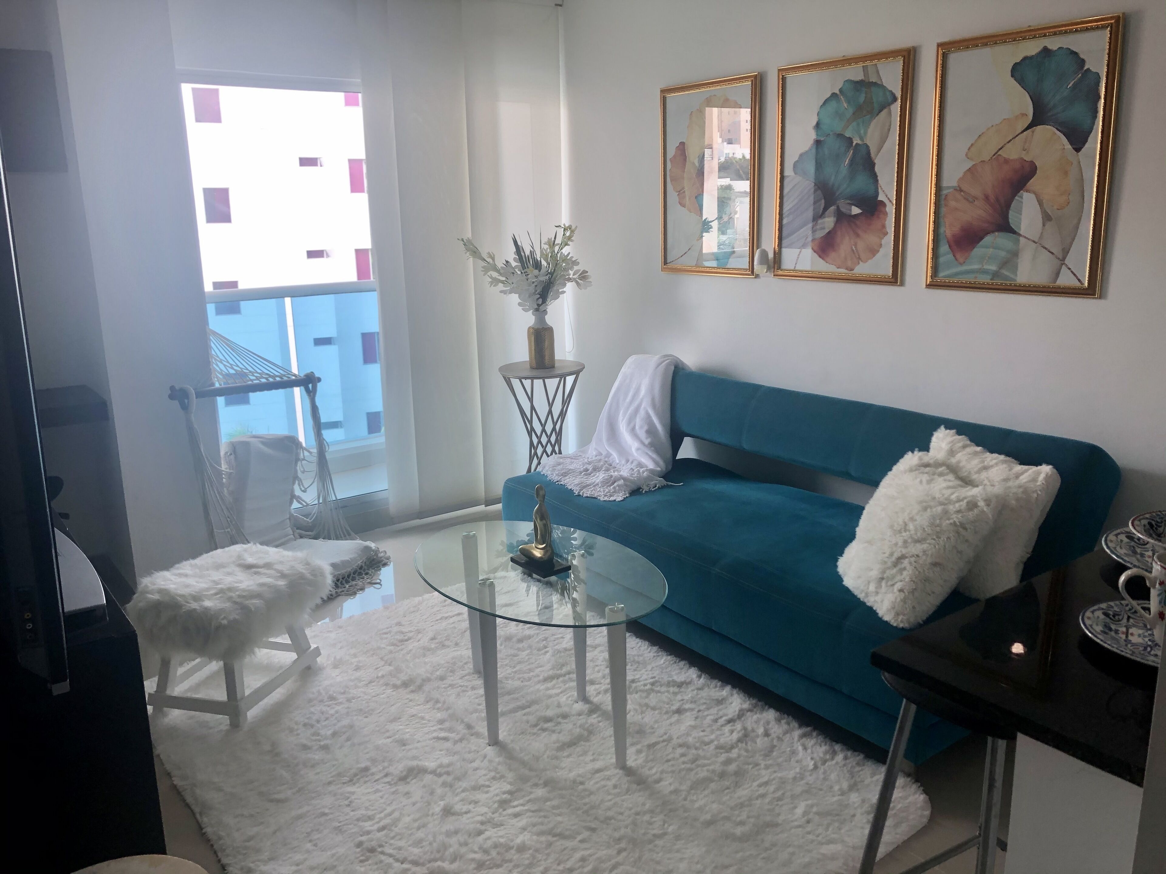 智能电视、办公室