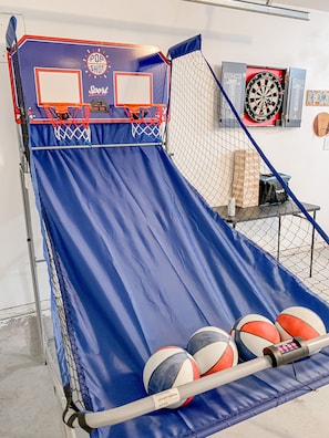 Spielezimmer