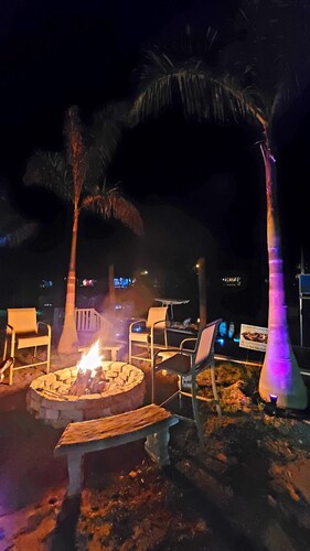 "Slow Tides" - Entire Cottage on the Suwannee River