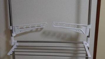 غرفة بتجهيزات أساسية - لغير المدخنين | وسيلة راحة في الغرفة