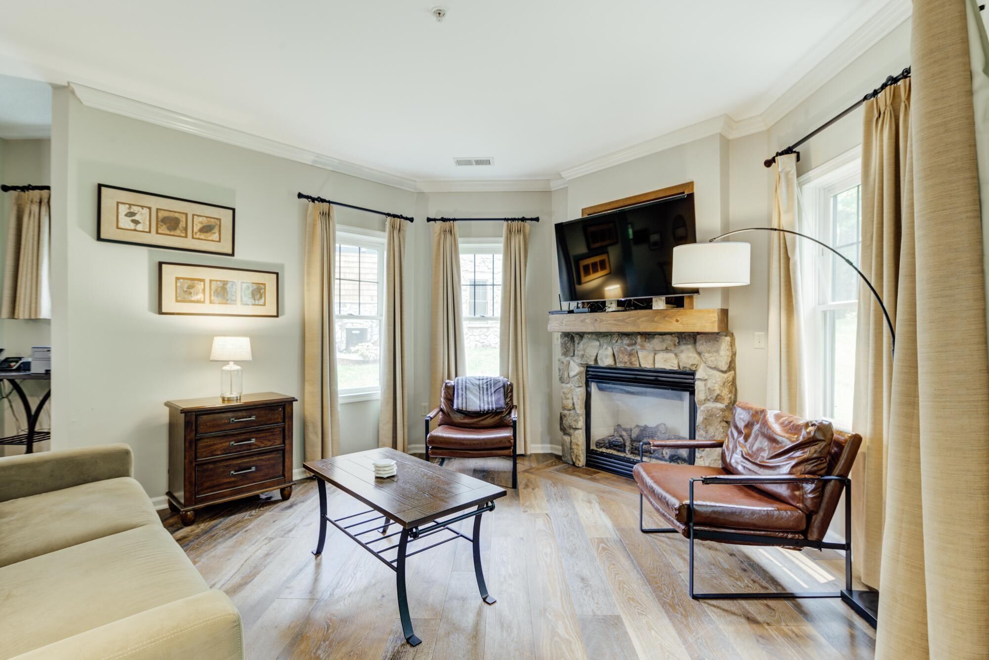 Mountain Creek Resort | Fireplace | Free Wifi | 04-11