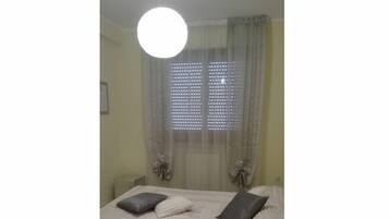 1 Schlafzimmer, Bügeleisen/Bügelbrett, Bettwäsche