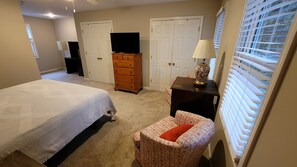 1 bedroom, desk, iron/ironing board, free WiFi