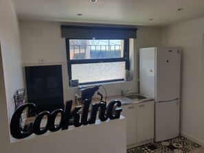 Réfrigérateur, four, plaque de cuisson, lave-vaisselle