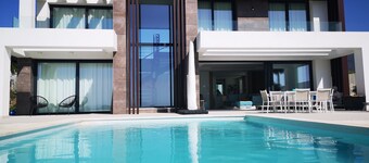 Exclusive Frontline Golf- and Seaview