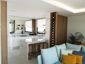 Interior - Exclusive Frontline Golf- and Seaview (AN)