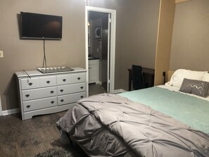 2 chambres, fer et planche à repasser, Wi-Fi gratuit, draps fournis