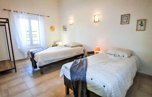 2 bedrooms, free WiFi, bed sheets