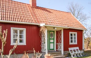 Exterior detail - 1 bedroom beach front home in Gnisvärd (Gnisvärd)