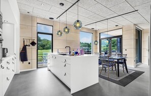 Refrigerador, horno, parrilla de estufa y lavavajillas 