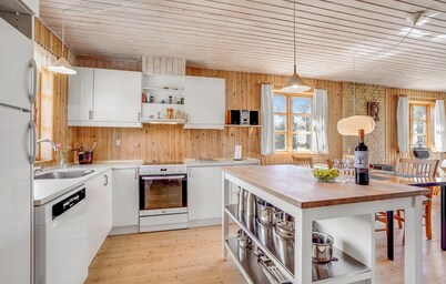 Beautiful home in Hals with WiFi