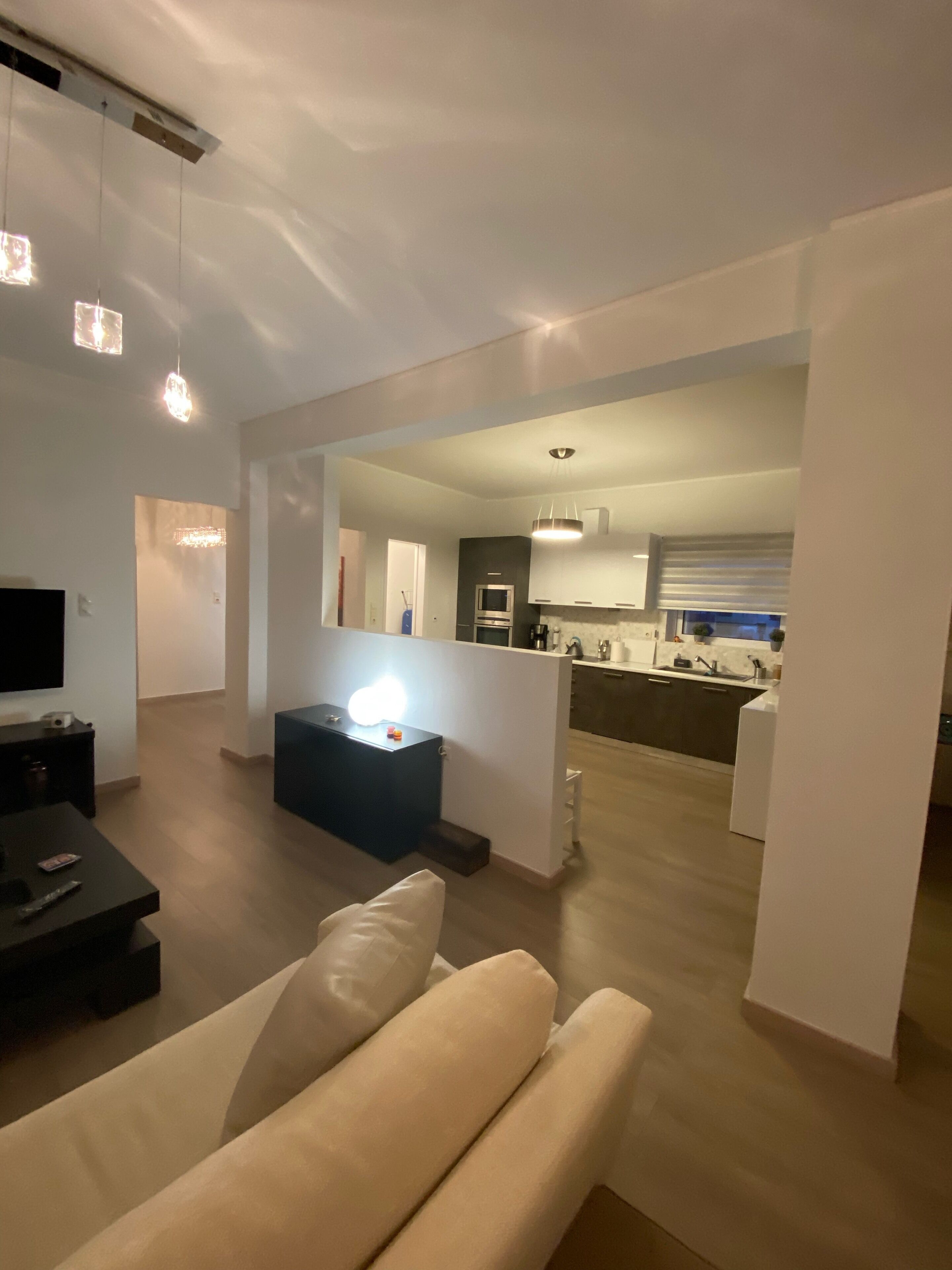 TV connectée, cheminée, jeux vidéo, espaces bureaux