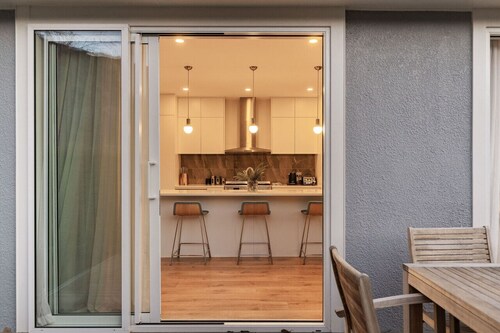 Duff's Cottage-fabulous location-comfort +style