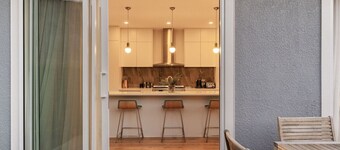 Duff's Cottage-fabulous location-comfort +style