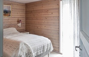4 Schlafzimmer, Reisekinderbett, kostenloses WLAN, Bettwäsche