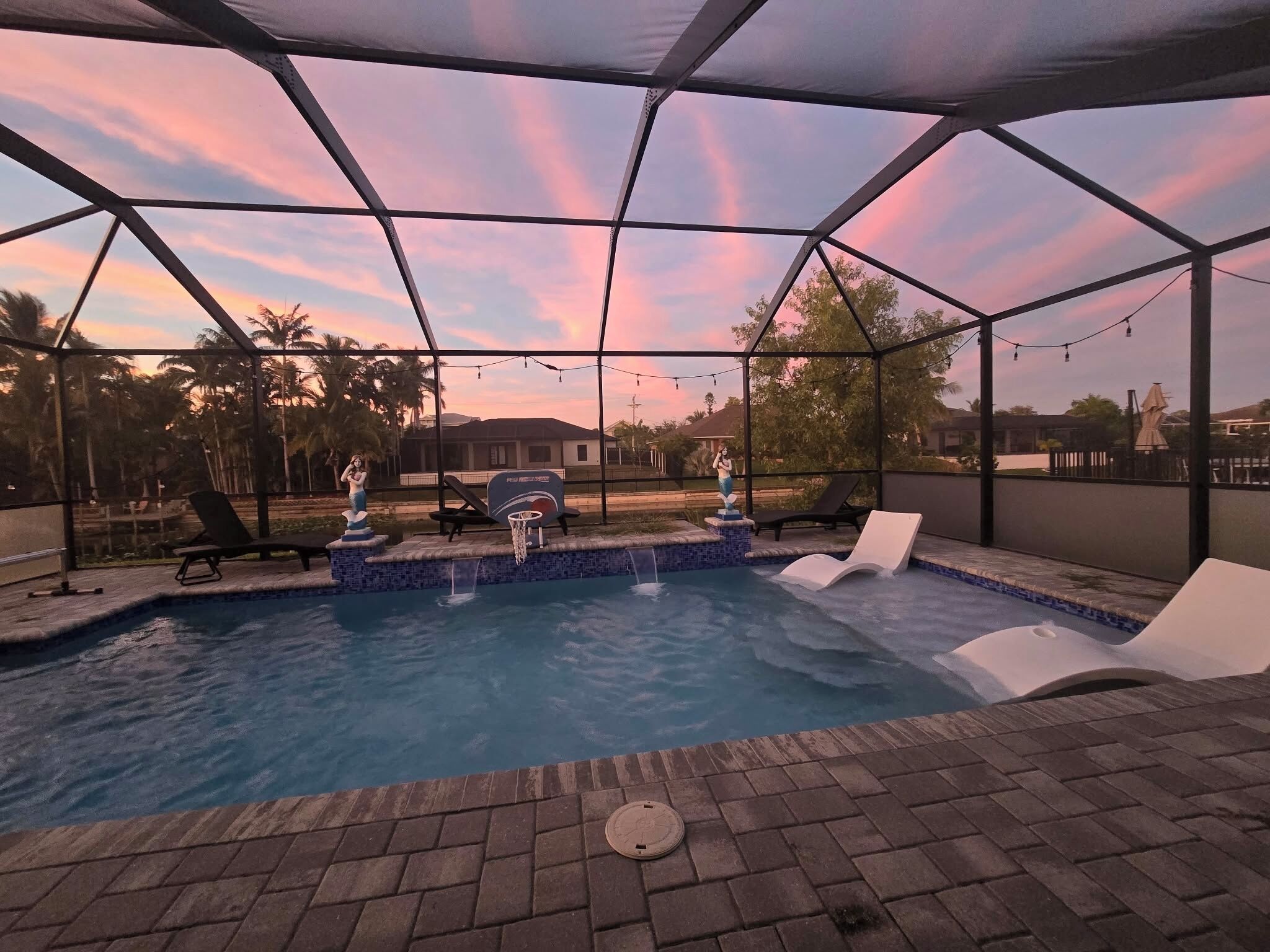 Outdoor pool, a heated pool