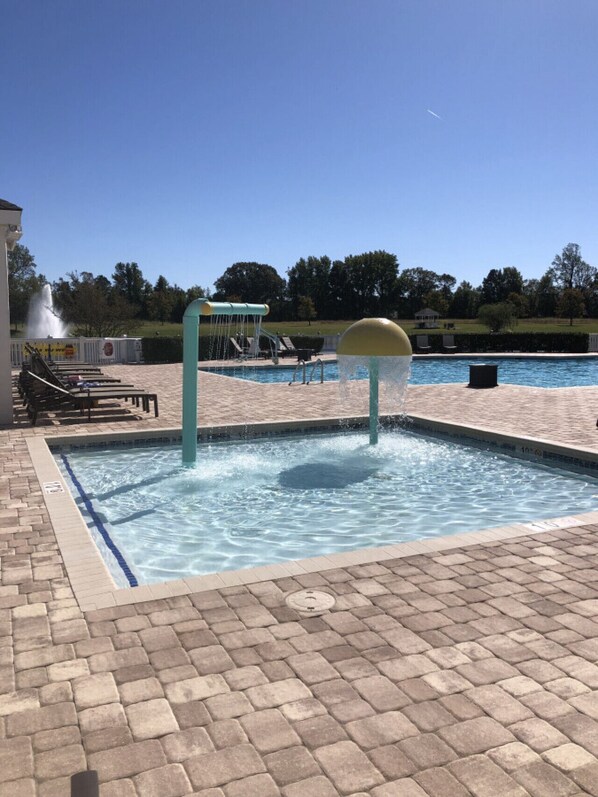 Innenpool, beheizter Pool