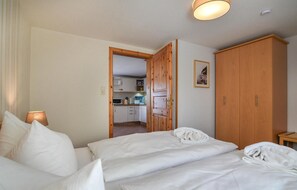 2 bedrooms, free WiFi