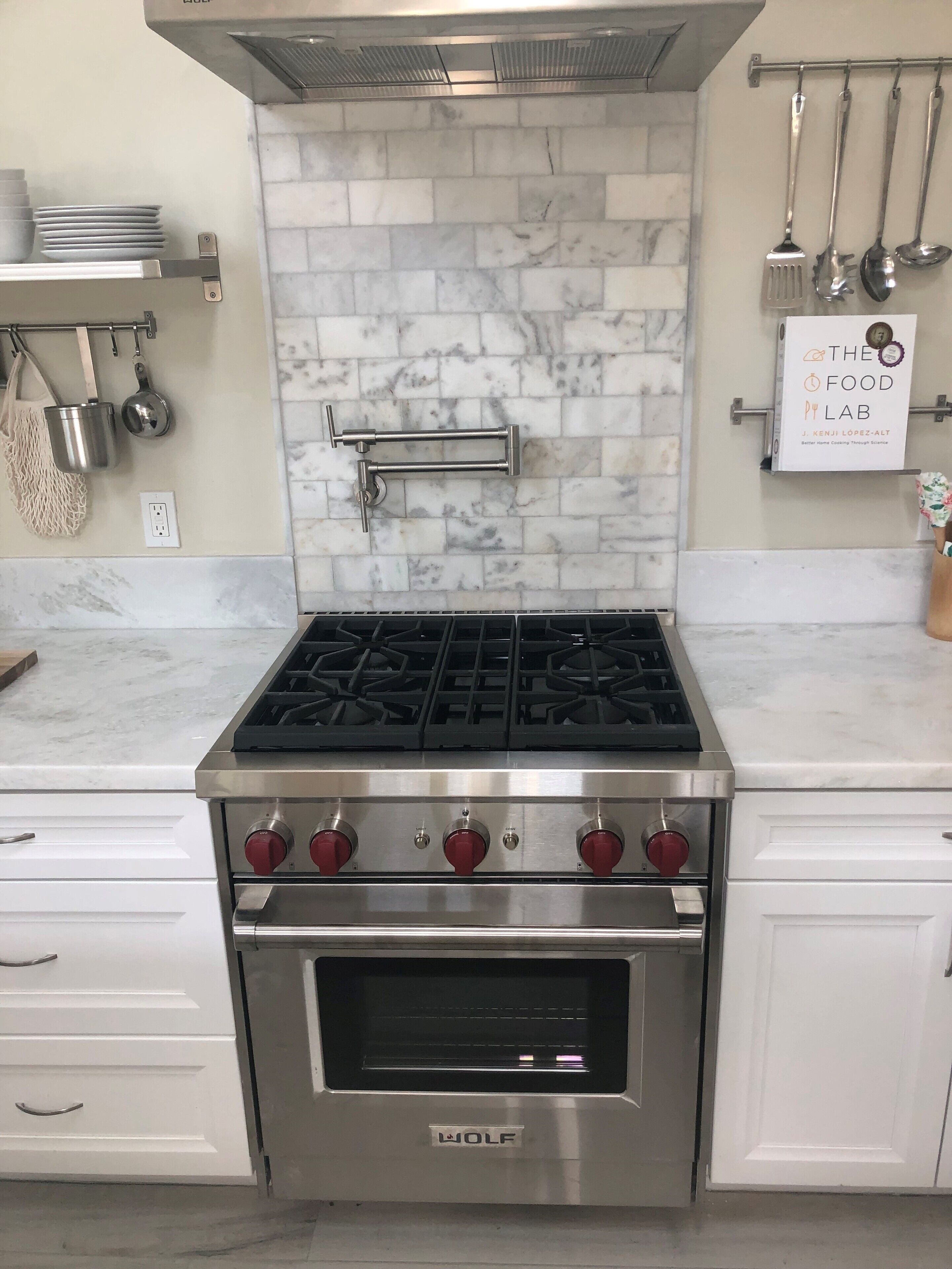 Adorable 2 Bedroom Guest House w/ Pool + Jacuzzi