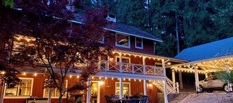 One of a kind gem- 2 rental units on 1.2 lakefront acres ideal for 2 families 