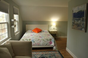 3 bedrooms, desk, free WiFi, bed sheets