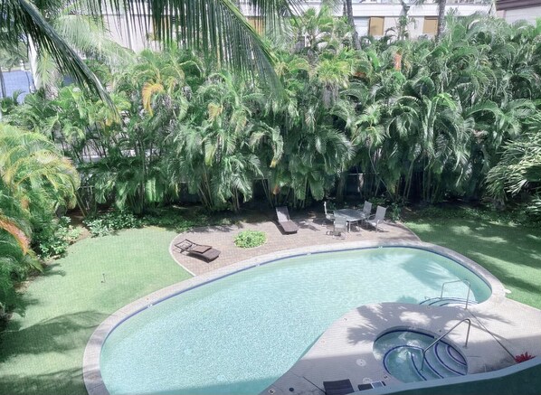 Outdoor pool, a heated pool