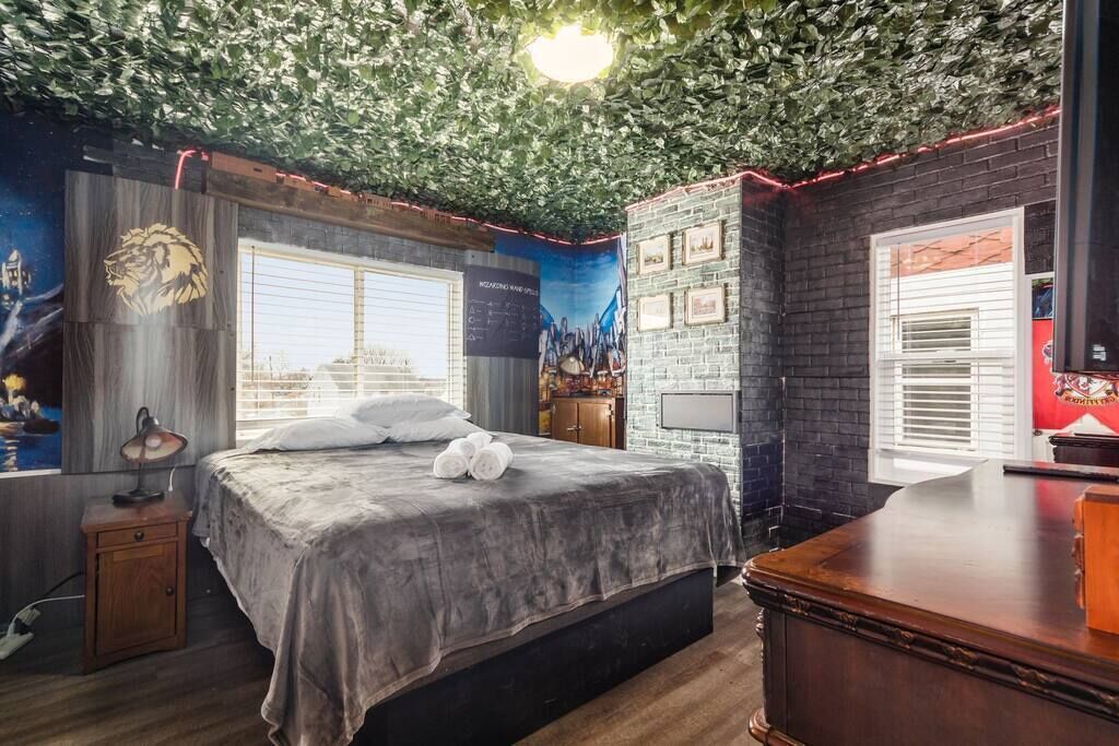 ★McGonagall’s Mansion ★ Private Home w/ Gameroom★