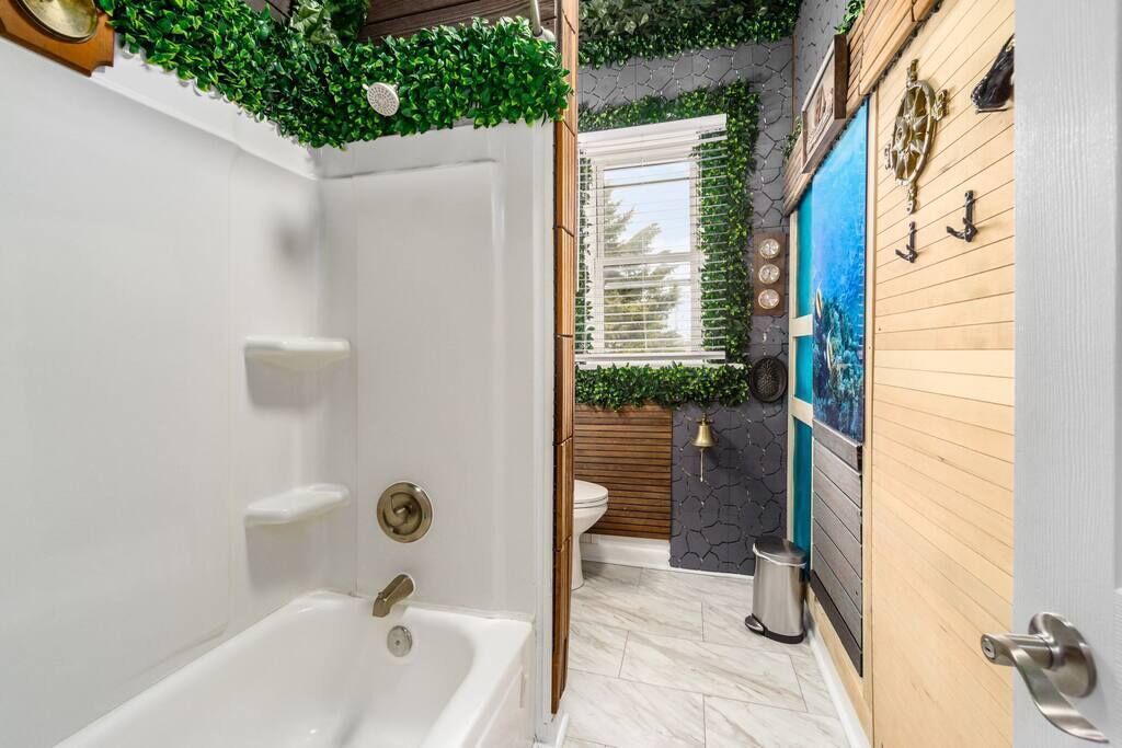 ★ Hook’s Lair ★ Four Bedroom House with Arcade ★